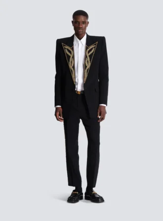 1-button jacket with embroidered collar