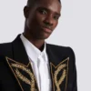 1-button jacket with embroidered collar