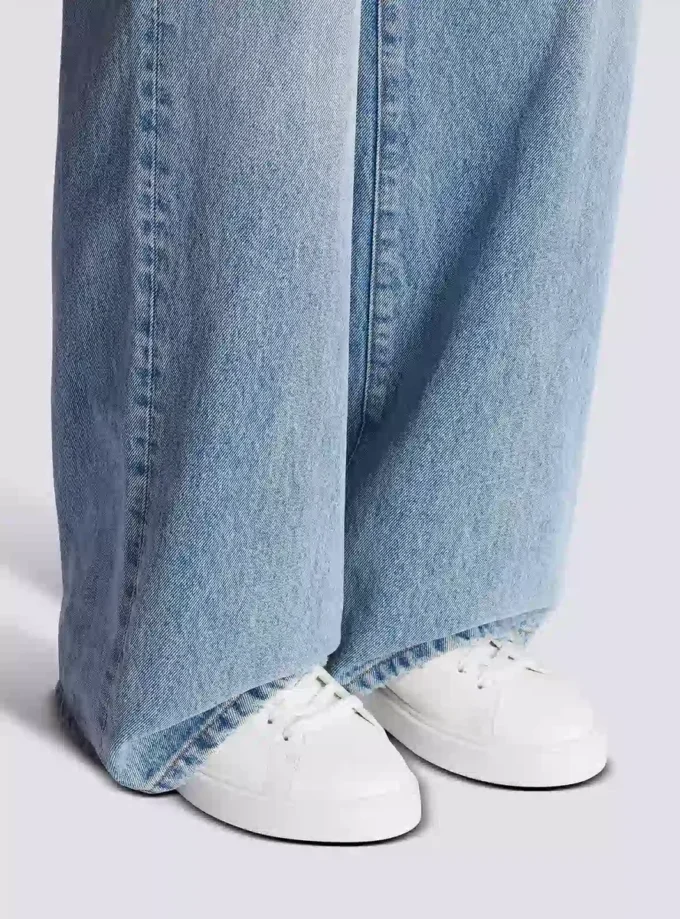 B-Court trainers in calfskin