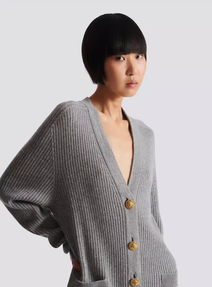 Buttoned cashmere cardigan Buttoned cashmere cardigan
