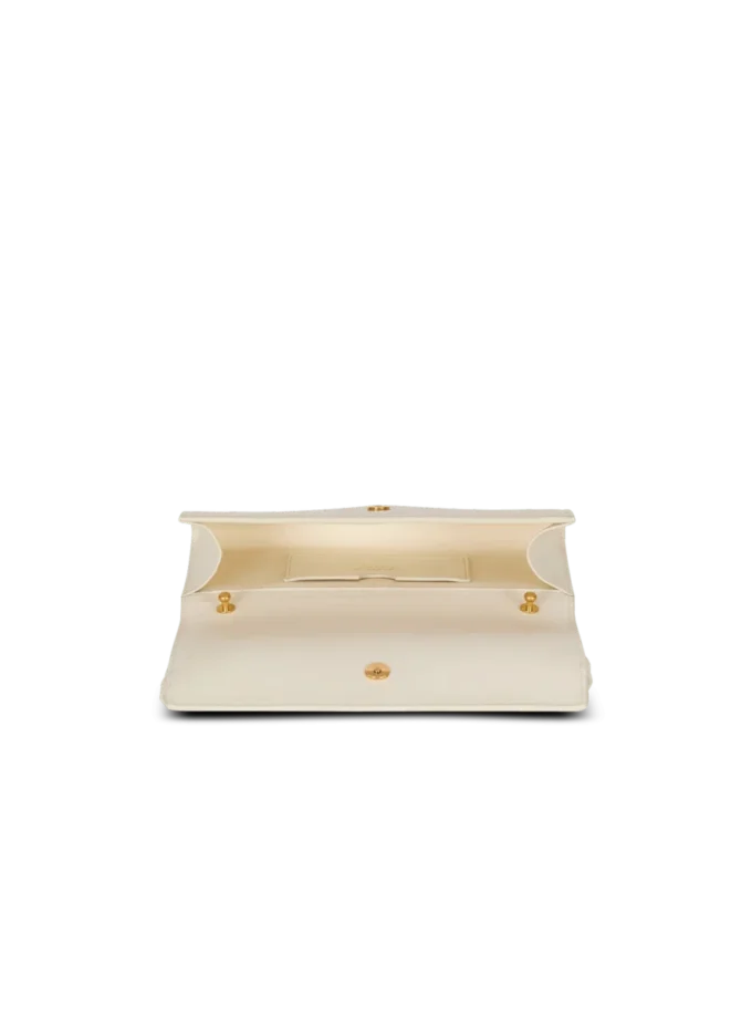 Crinkled leather wallet with Shuffle chain Crinkled leather wallet with Shuffle chain