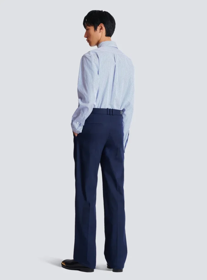 Darted trousers in cotton twill Darted trousers in cotton twill