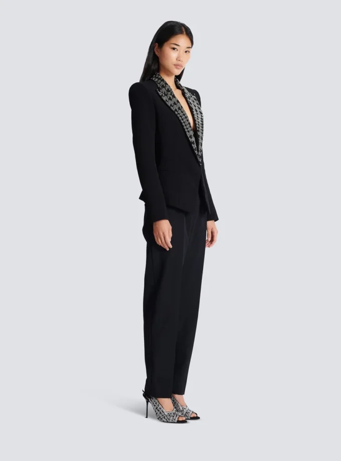 Embroidered 6-buttons jacket Embroidered 6-buttons jacket
