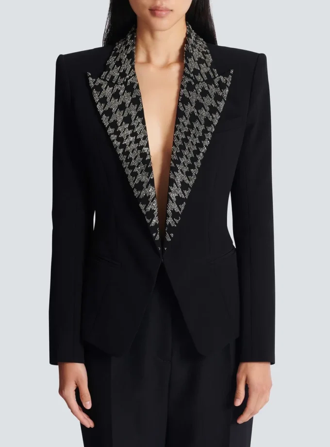 Embroidered 6-buttons jacket Embroidered 6-buttons jacket