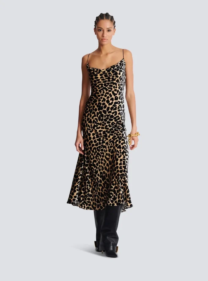 Flowing leopard print velvet dress Flowing leopard print velvet dress
