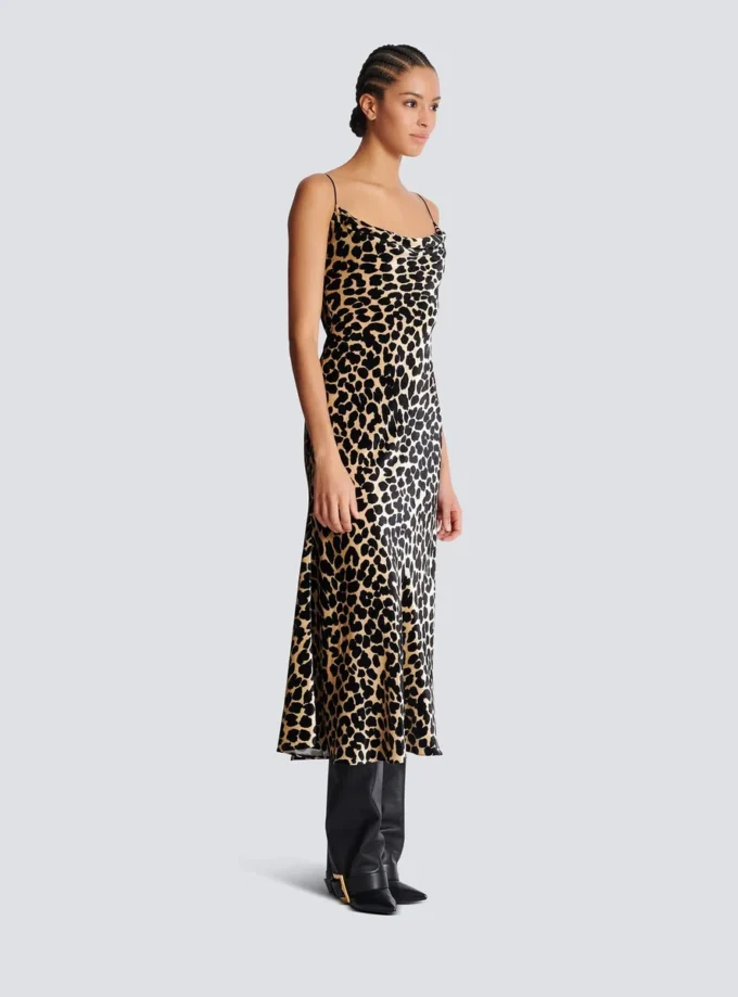 Flowing leopard print velvet dress Flowing leopard print velvet dress