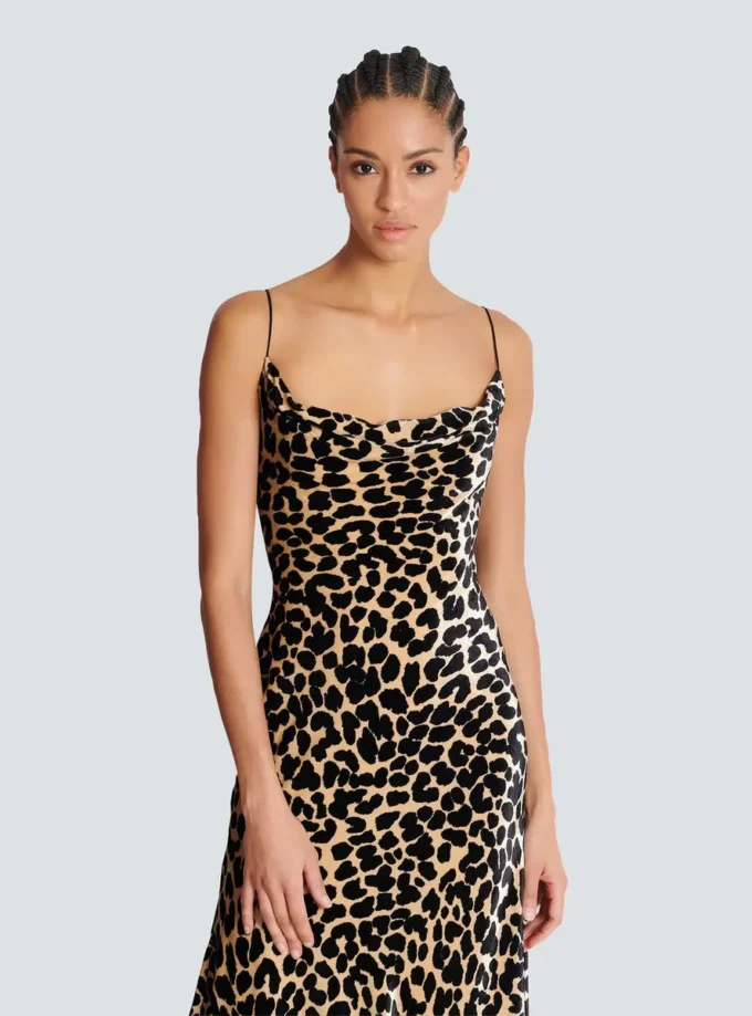 Flowing leopard print velvet dress Flowing leopard print velvet dress