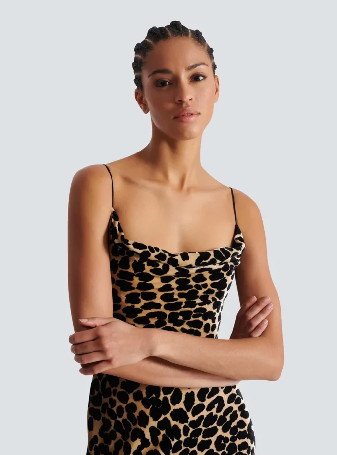 Flowing leopard print velvet dress Flowing leopard print velvet dress