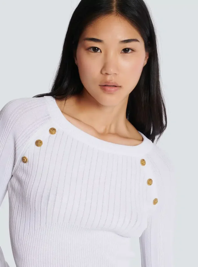 Knit top with buttons Knit top with buttons