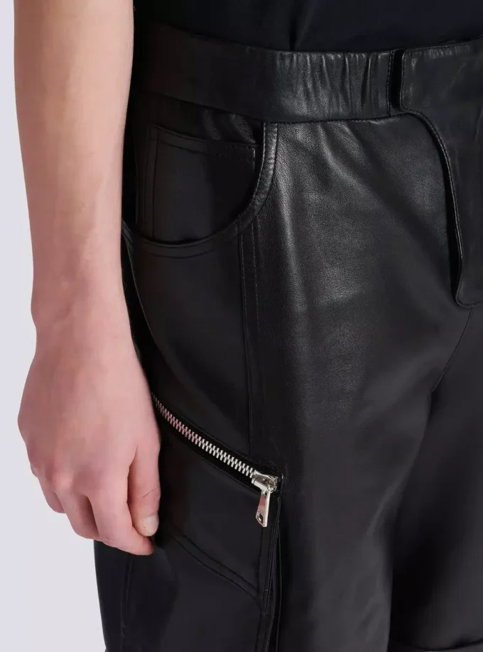 Leather cargo Bermuda shorts