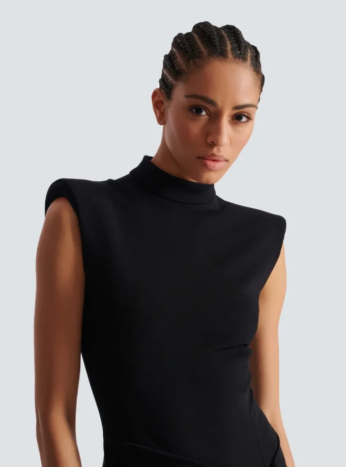 Long jersey dress with leg slit Long jersey dress with leg slit