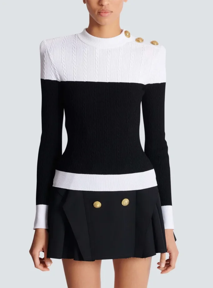 Long-sleeved two-tone knit top Long-sleeved two-tone knit top