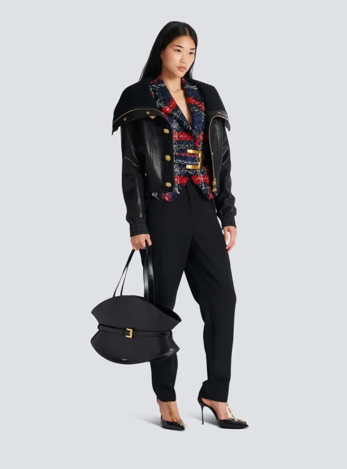 Medium Shuffle bag in calfskin leather Medium Shuffle bag in calfskin leather