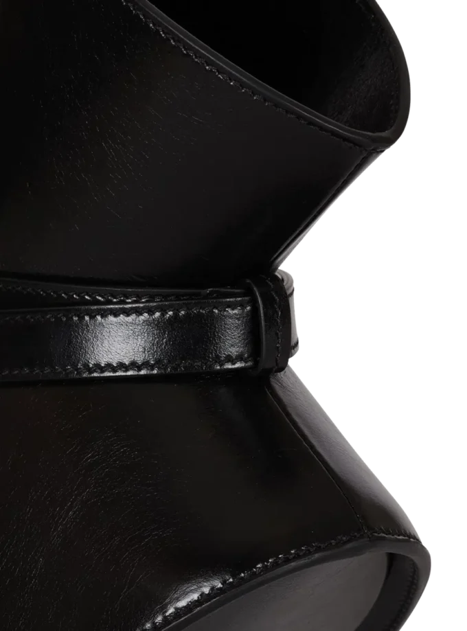 Medium Shuffle bag in calfskin leather Medium Shuffle bag in calfskin leather