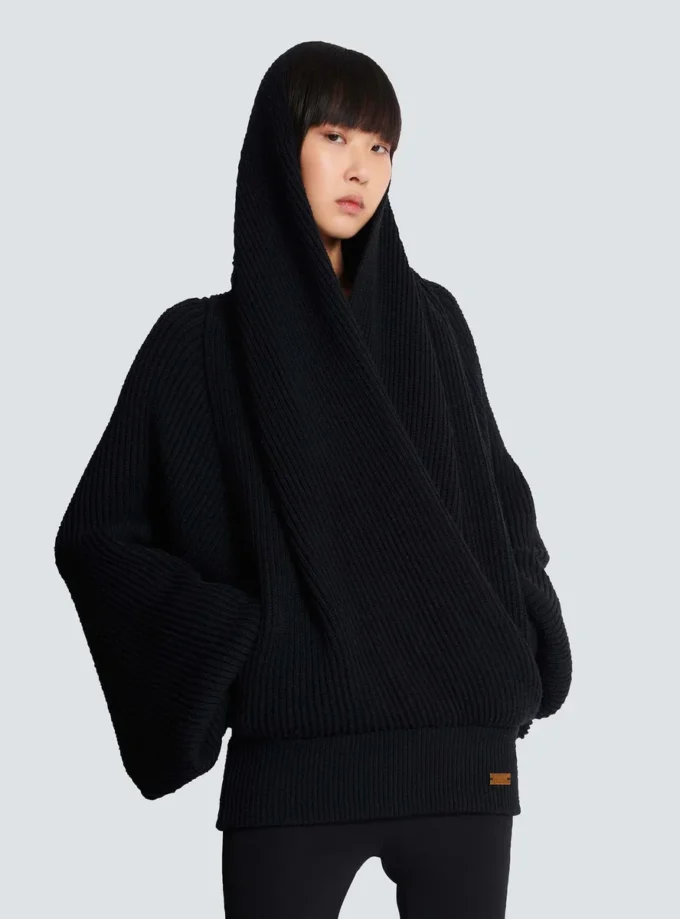 Oversized knit hoodie
