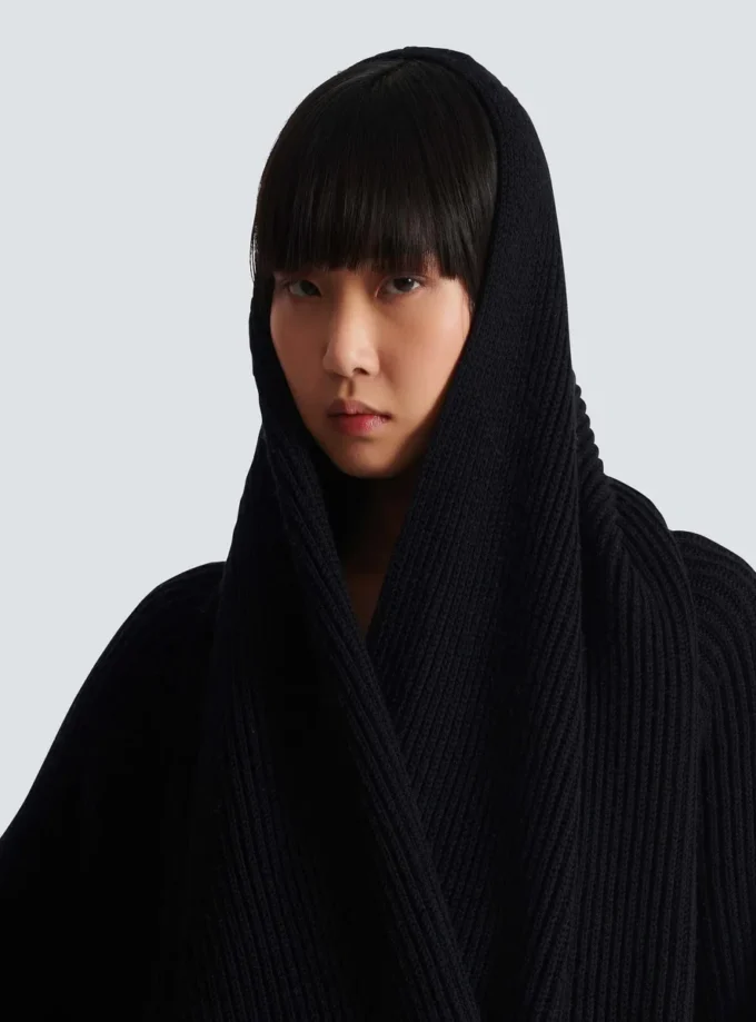Oversized knit hoodie