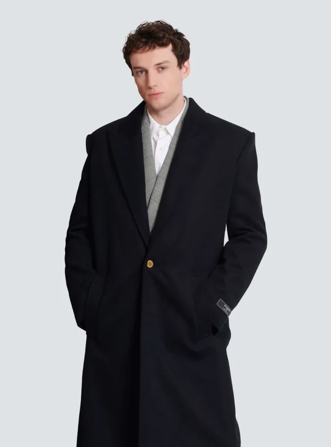 Oversized wool and cashmere coat