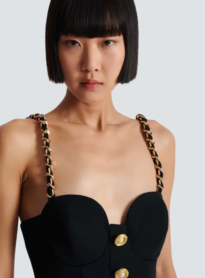 Plain top with chain straps Plain top with chain straps