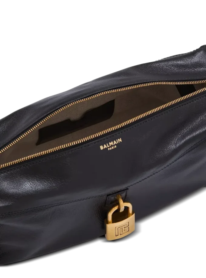 Pulse shoulder bag in calfskin leather Pulse shoulder bag in calfskin leather