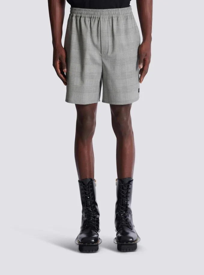 Relaxed shorts in Prince of Wales satin