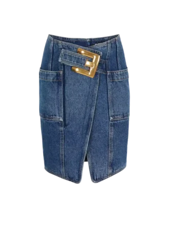 Short denim skirt with belt