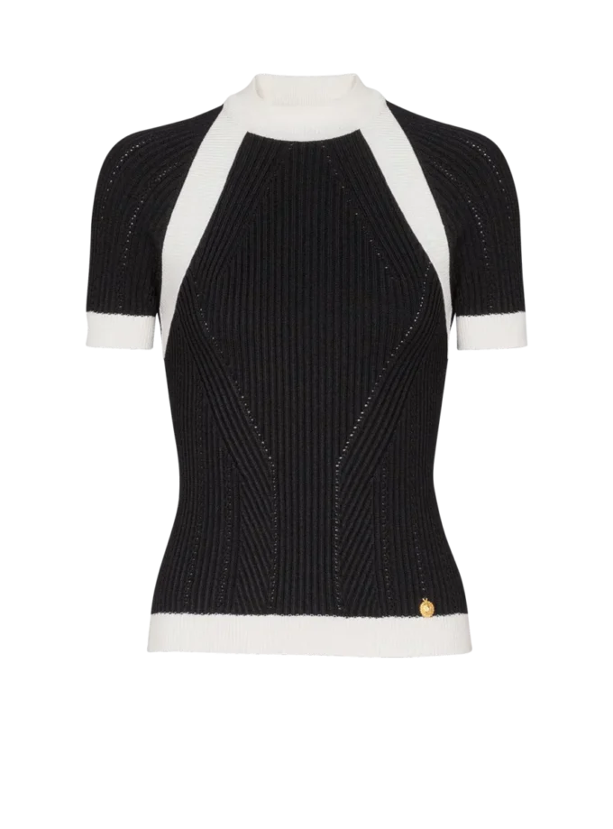 Short-sleeved knit top Short-sleeved knit top