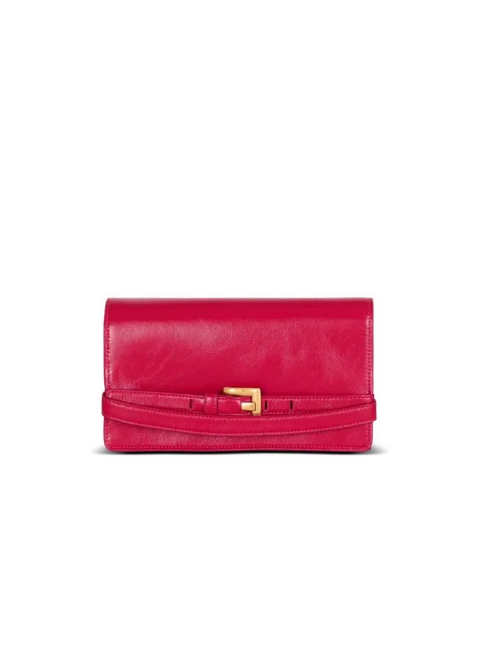 Shuffle calfskin wallet with chain Shuffle calfskin wallet with chain