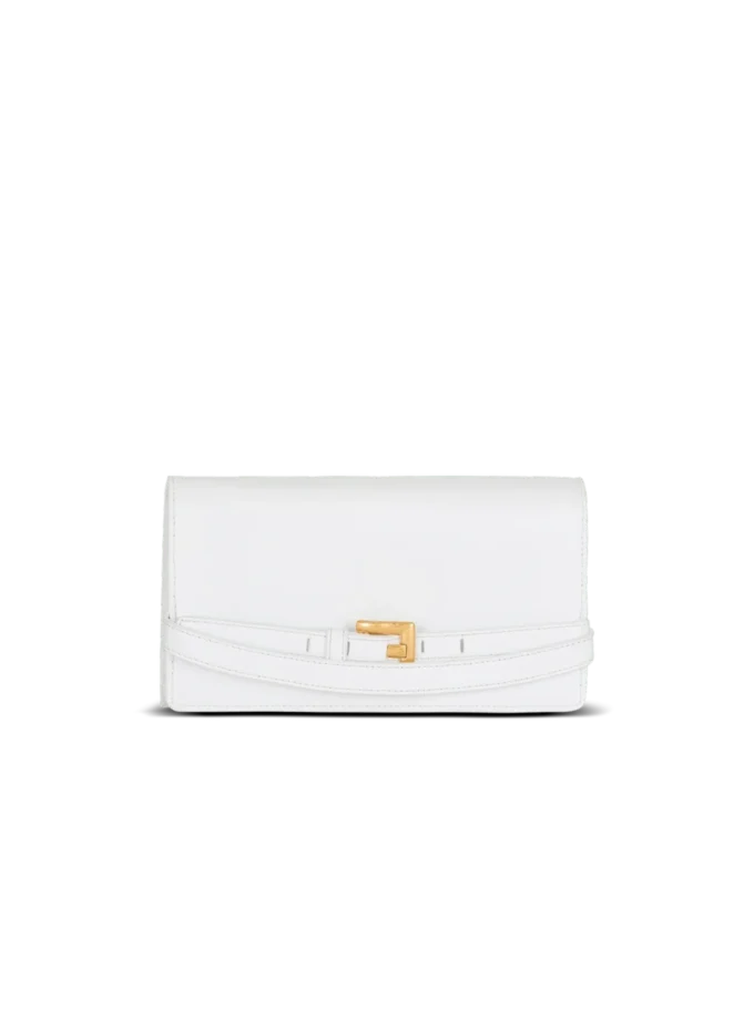 Shuffle calfskin wallet with chain Shuffle calfskin wallet with chain
