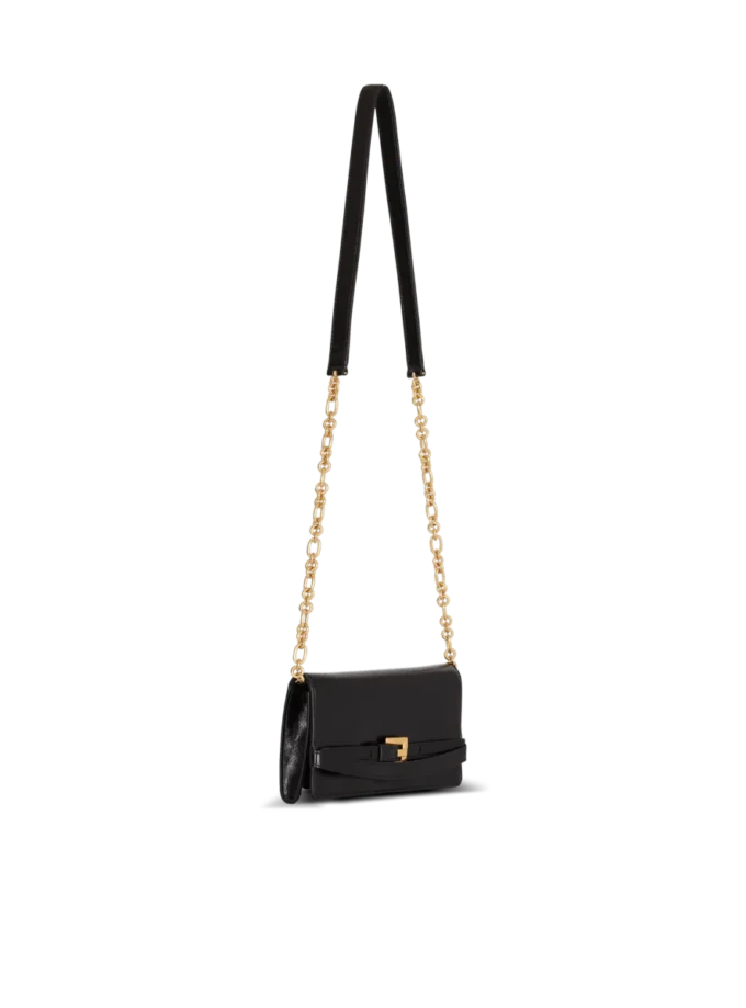Shuffle calfskin wallet with chain Shuffle calfskin wallet with chain