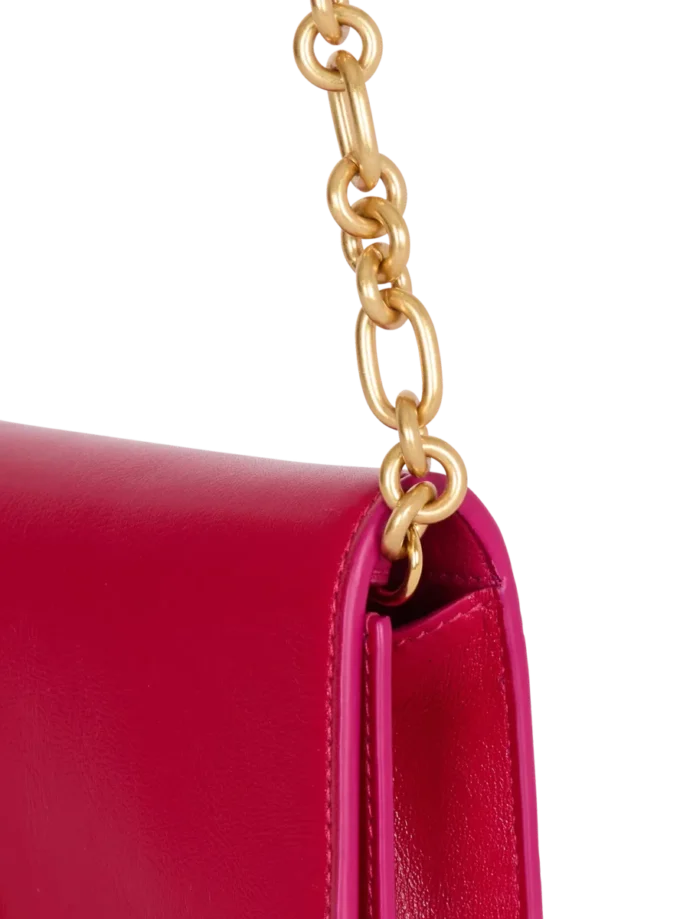 Shuffle calfskin wallet with chain Shuffle calfskin wallet with chain