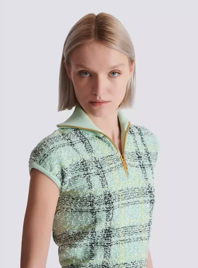 Sleeveless plaid tweed top Sleeveless plaid tweed top