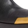 Square-toe boots in textured leather