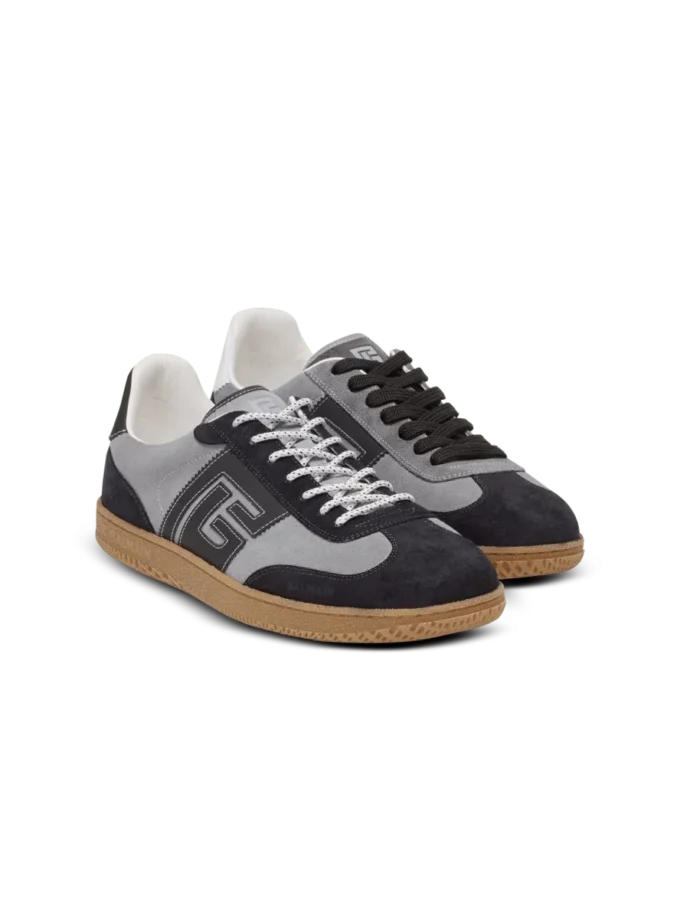 Suede Balmain Swan trainers