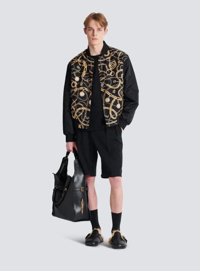 Sweater with Chain Lion buttons