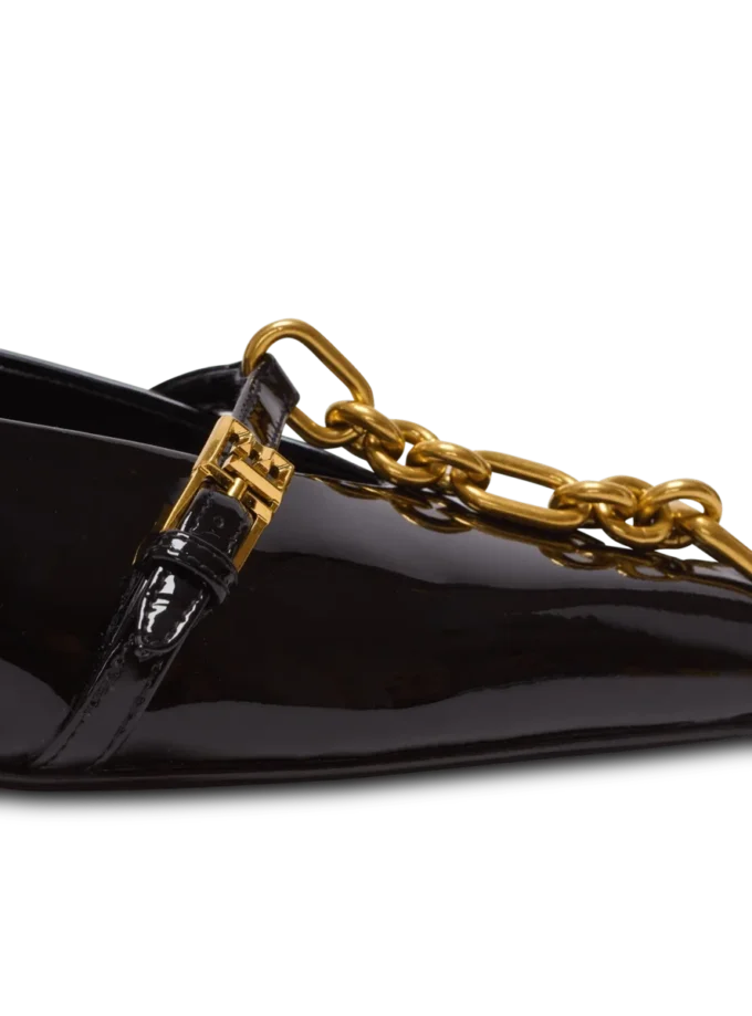 Sync patent leather mules with pointed toe Sync patent leather mules with pointed toe