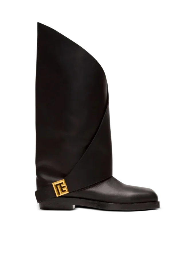 Twist flat leather boots