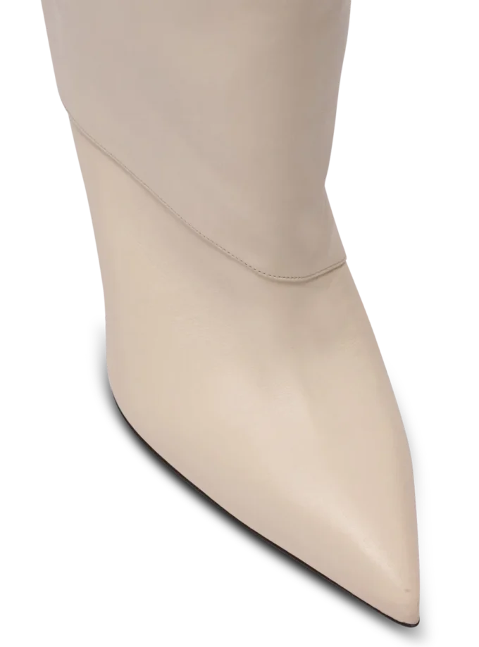 Twist heeled leather boots Twist heeled leather boots
