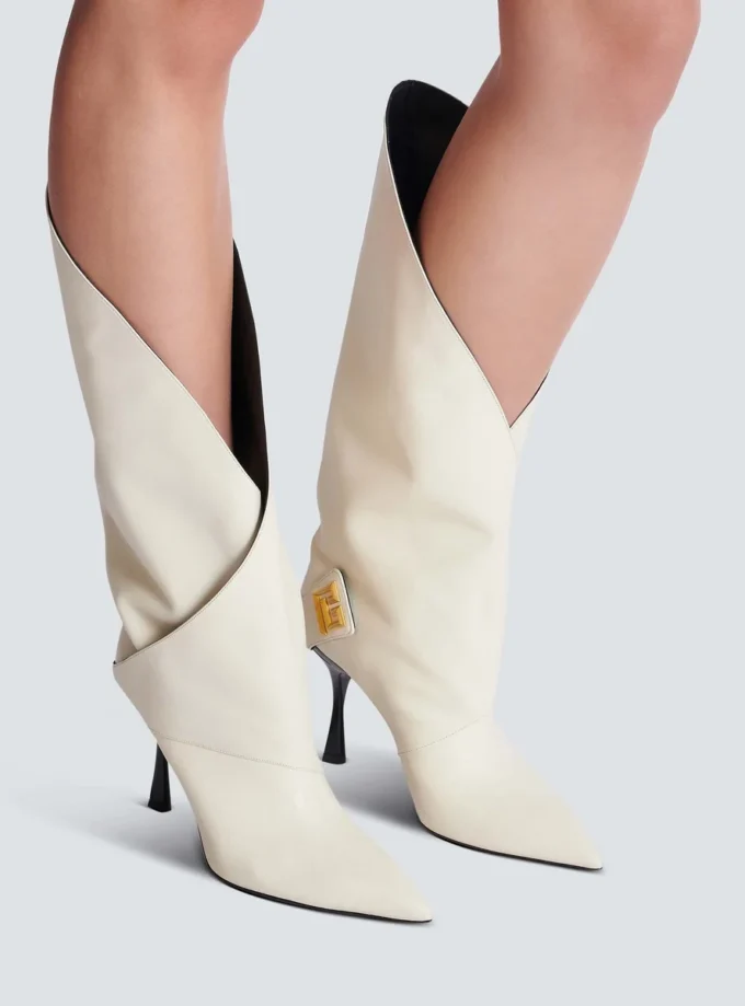 Twist heeled leather boots Twist heeled leather boots