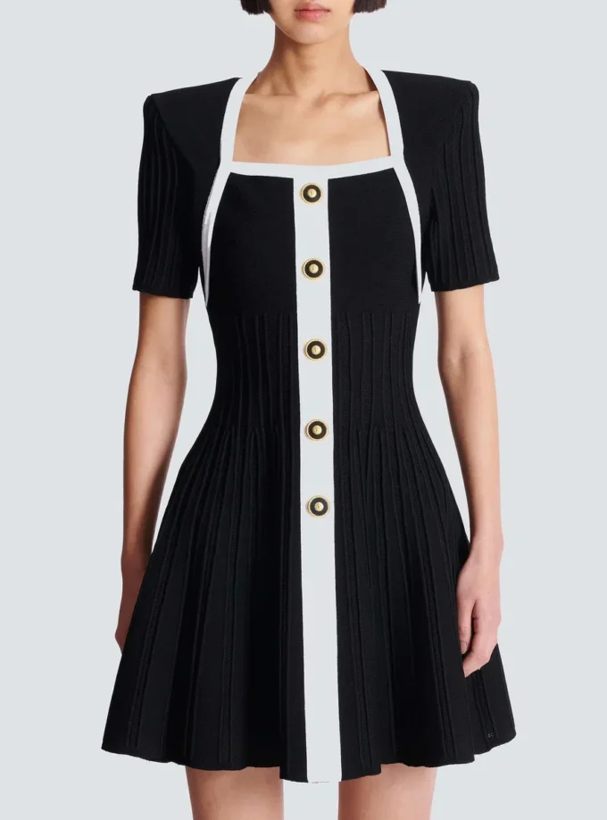 Two-tone A-line knit dress Two-tone A-line knit dress
