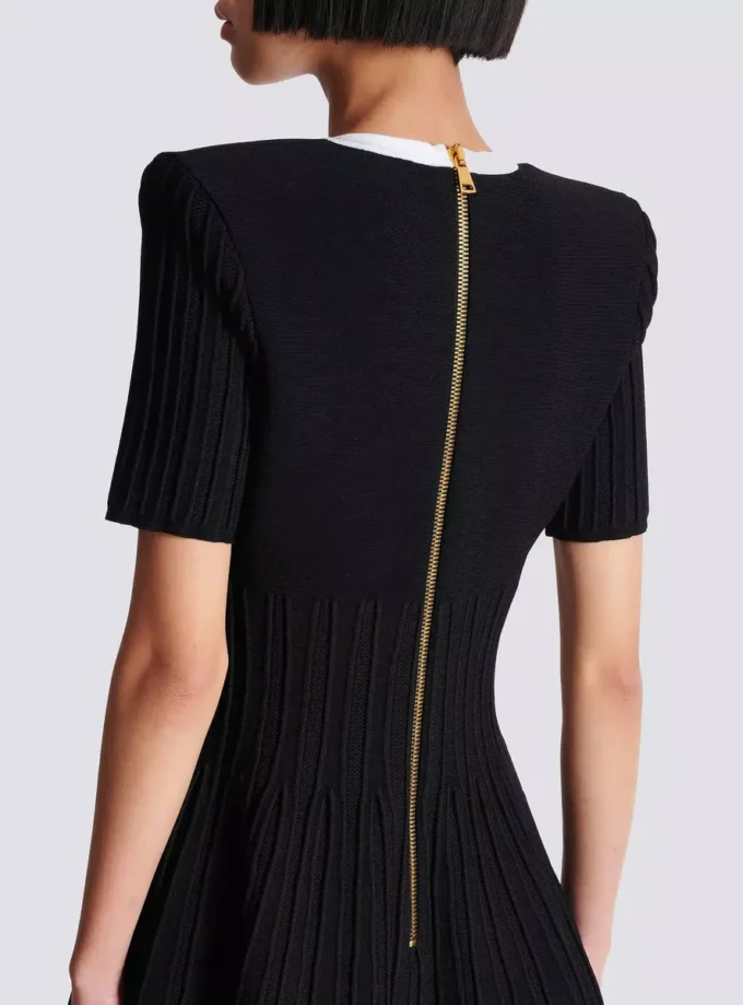 Two-tone A-line knit dress Two-tone A-line knit dress