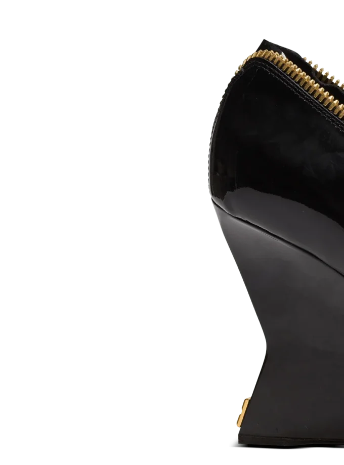 Zip Wedge pumps in patent leather